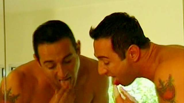 Lee Casey and muscular Micheal Vista are fucking in the bed