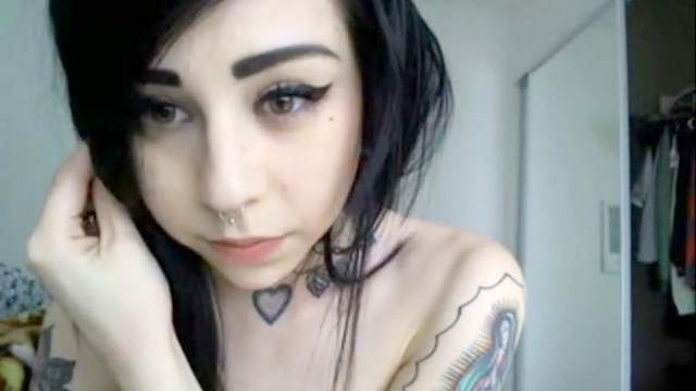 Painted emo poses naked on the camera - Hell Porno