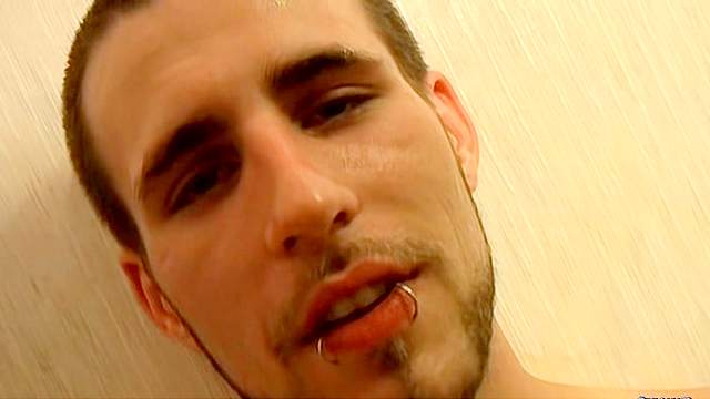 Tattooed gays are wanking dicks in the bedroom