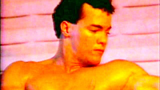 Muscular boyfriend is wanking his hard dick