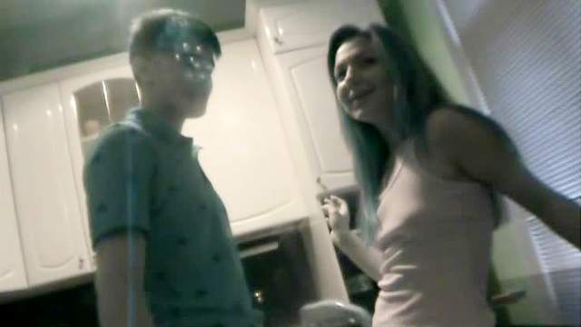 Banging a hot GF in kitchen