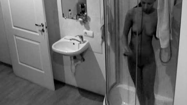 Leggy teen showers on hidden cam
