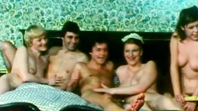 Stunning retro gourp sex scene with prettyu pretty babes