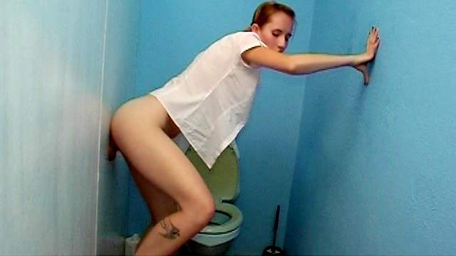 Maria S is sucking dick in the glorygole