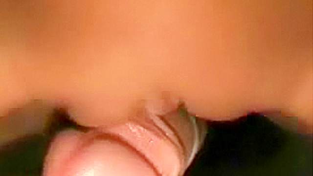 Shaved pussy close up and grinding
