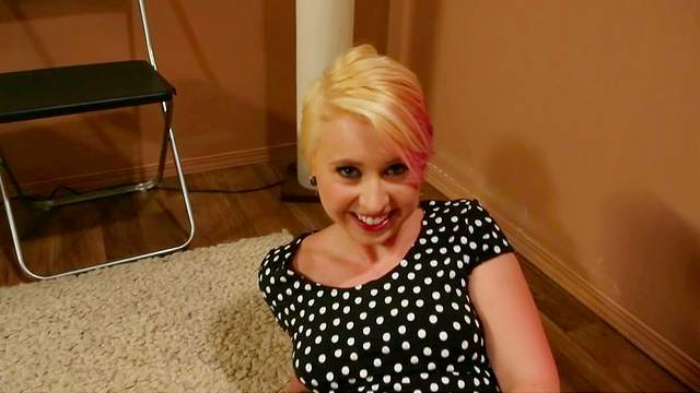 Blonde Eidyia is penetrating her cute pussy