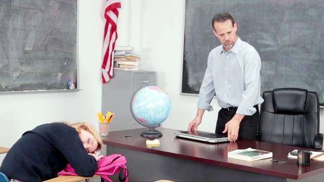 Sexy Zoe Parker tries teacher for a few hardcoore rounds