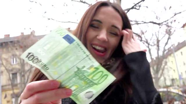 Dirty teen enjoys cash for a few rounds of hard sex