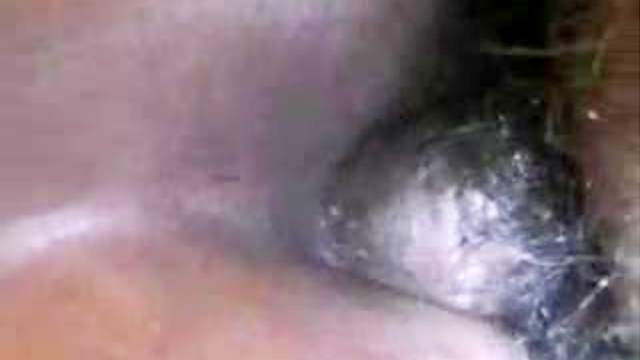 Amateur anal in extreme close up