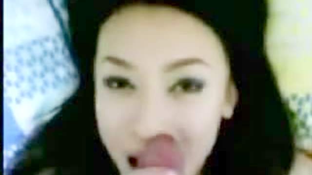 Teen Asian is beautiful in hardcore video