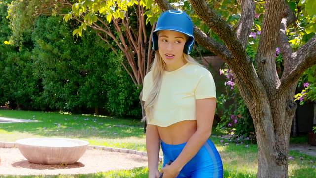 Abella Danger's baseball lessons are not as fun as fucking