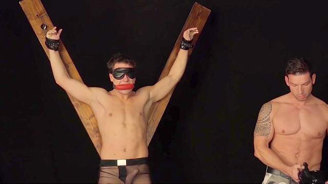 Gay lovers share their brutal BDSM gay play on cam
