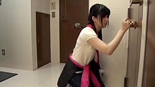Japanese Gloryhole - First gloryhole porn play for this hot Japan wife