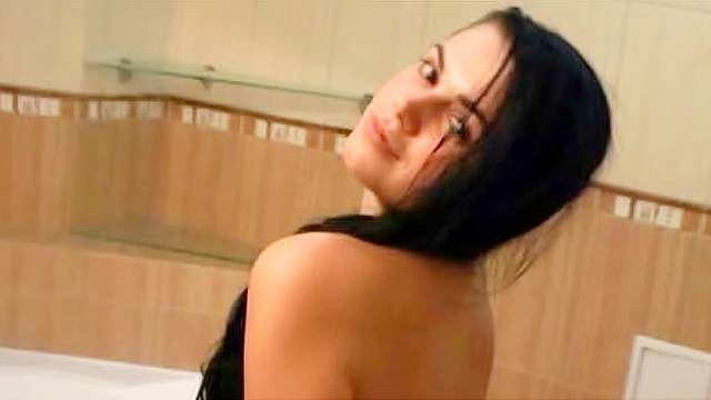 Luscious natural teen body in bathtub