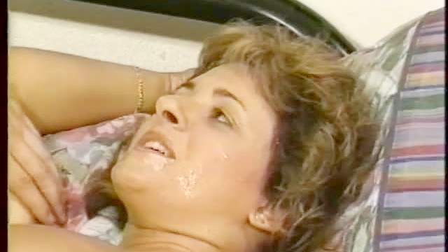 Vintage muscular milf sex with facial