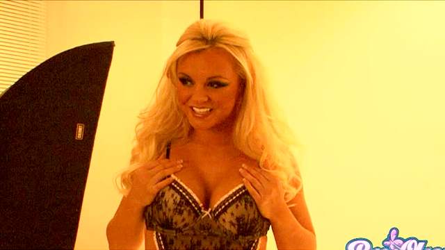 Bree Olson glamorous in lingerie and pissing