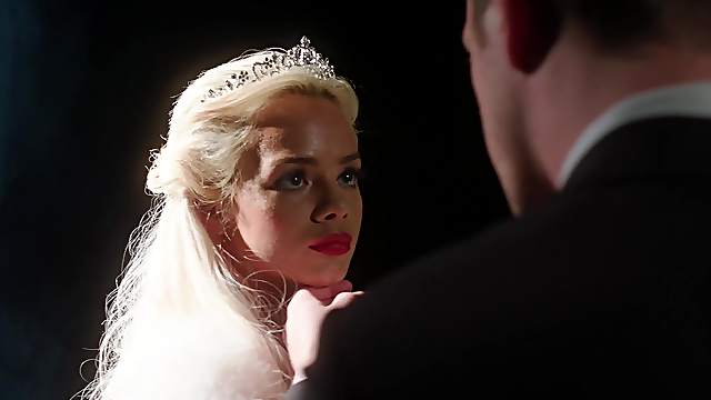 Skinny babe Elsa Jean rides Markus Dupree’s big cock