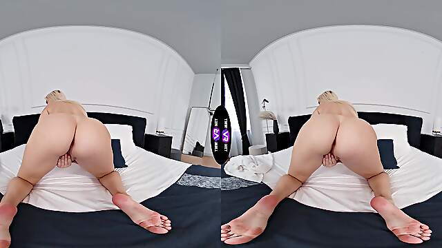 Babes.Com presents a sensual virtual reality experience with Jessie Ames