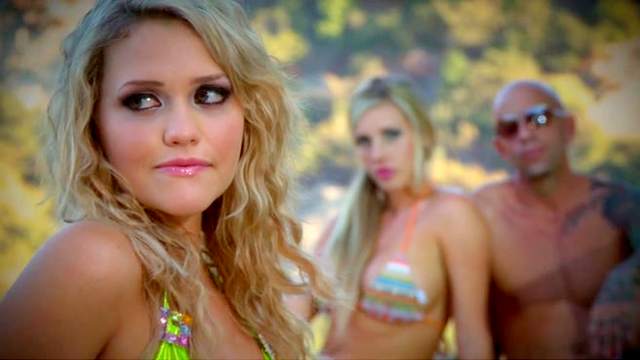 Mia Malkova boned as babe watches