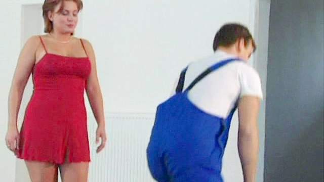 Fat model in red dress Emily fucking with repairman