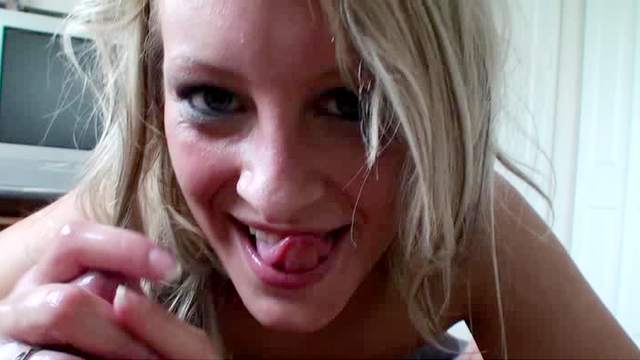 Hot blonde Jayla Diamond sucking tasty long cock