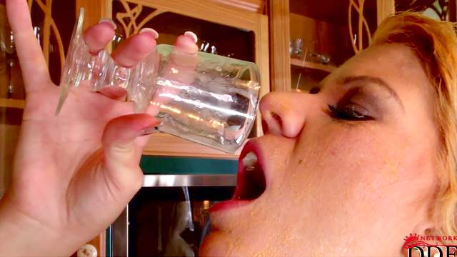 Zorah White is swallowing cum from glass