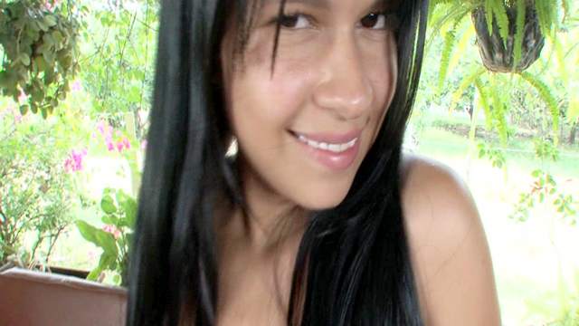 Lupe Vargas bangs her puss with red dildo