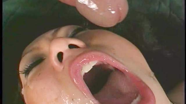 Hardcore Japanese milf is making double blowjob