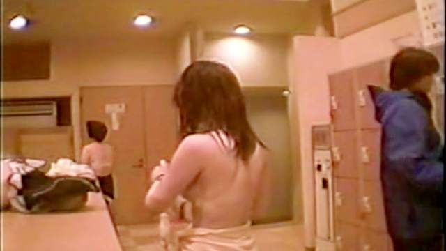 Sexy brunette in the sweet Japanese voyeur video