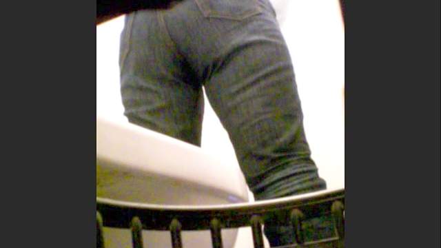 Chubby ass with black pants in the amateur toilet